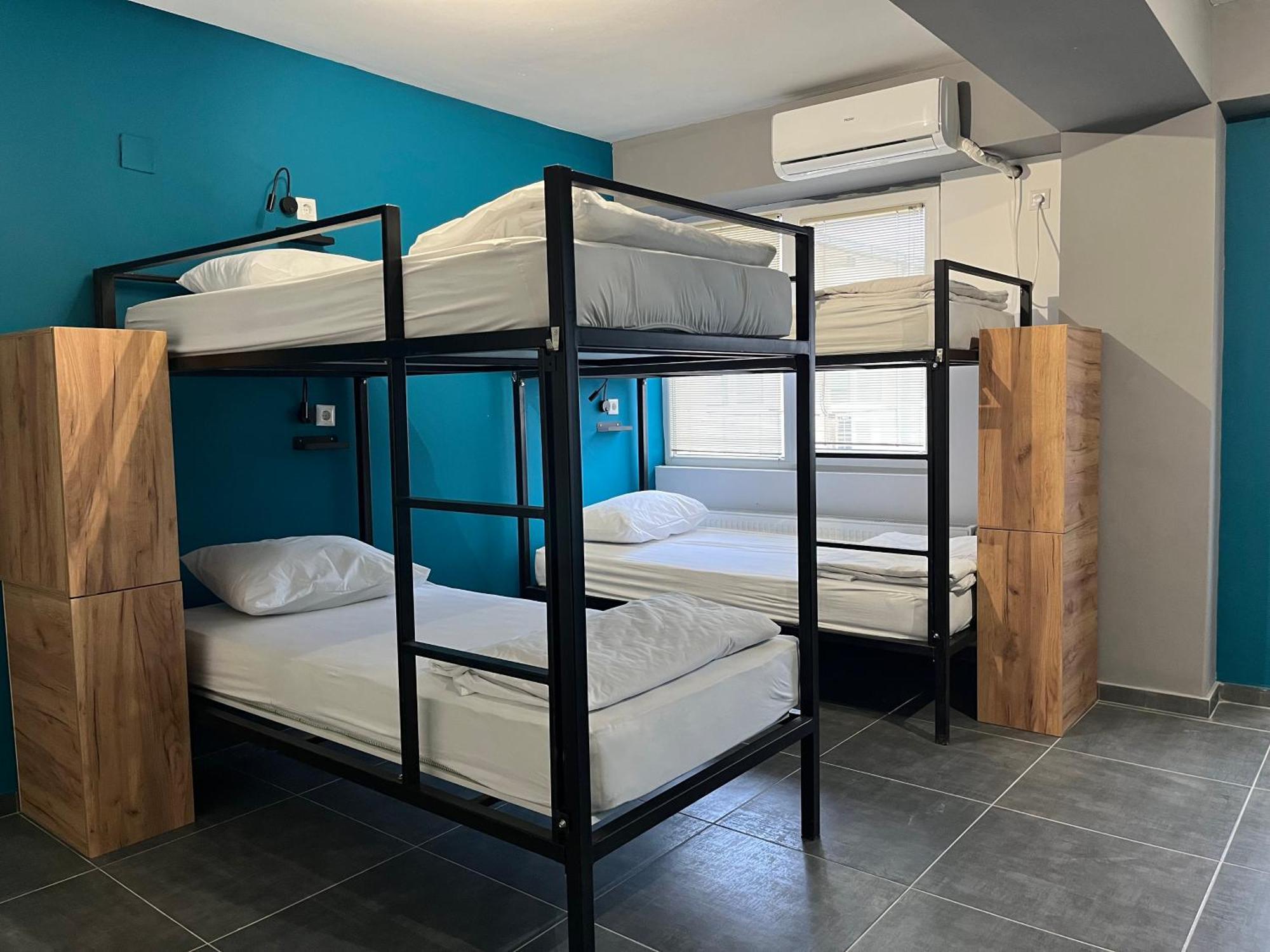 Mickitos Urban Hostel Skopje Esterno foto