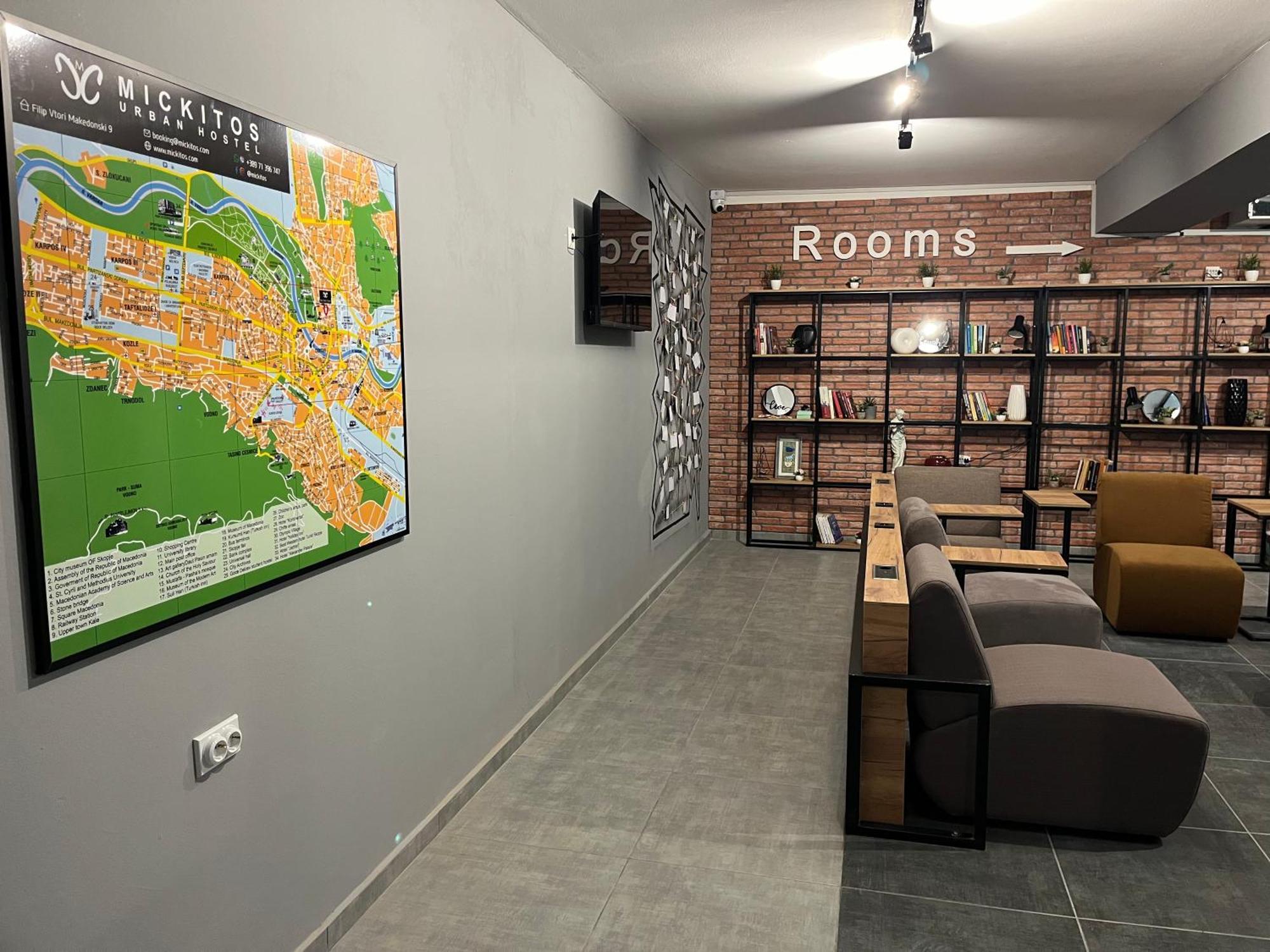 Mickitos Urban Hostel Skopje Esterno foto
