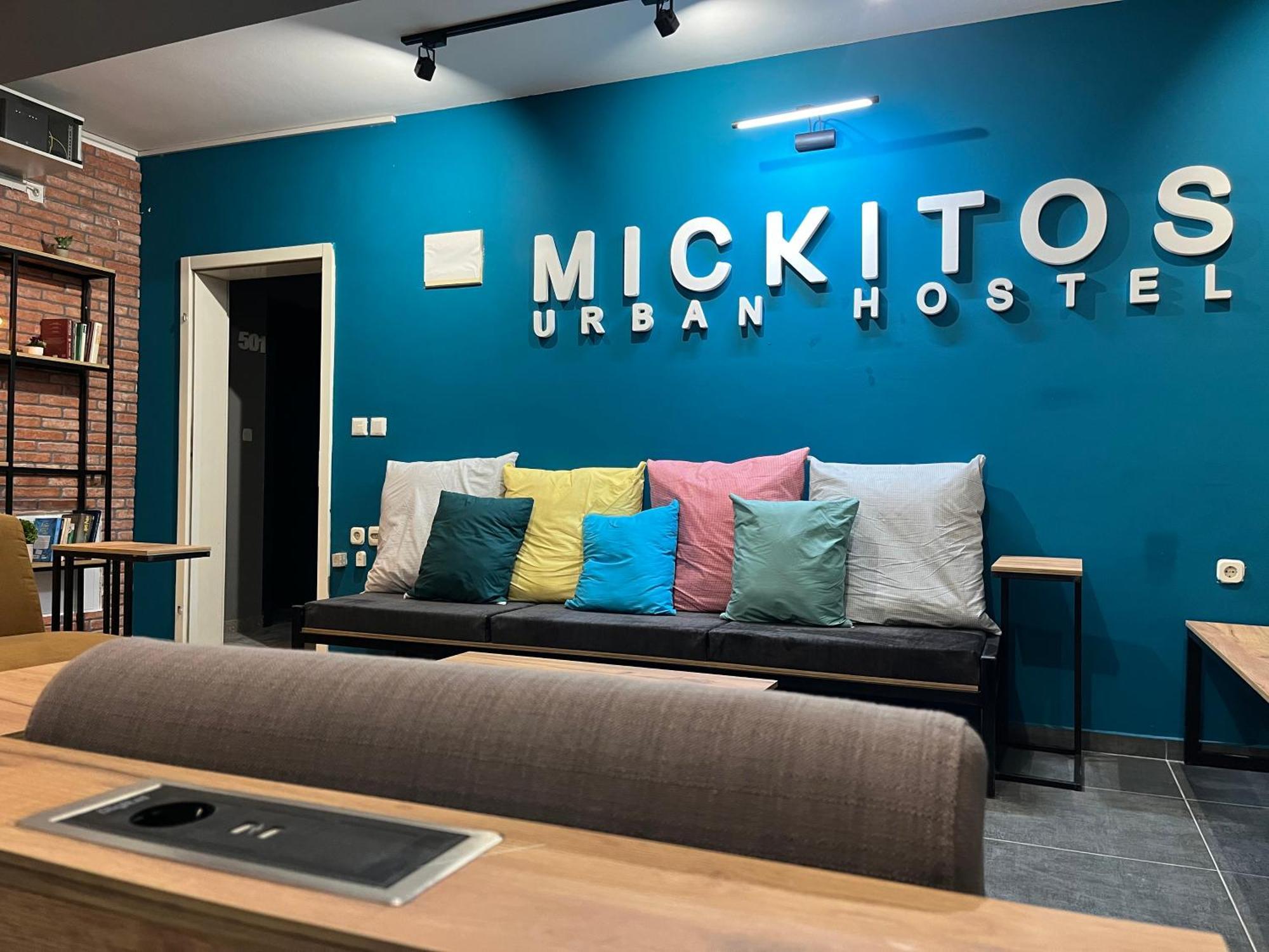 Mickitos Urban Hostel Skopje Esterno foto
